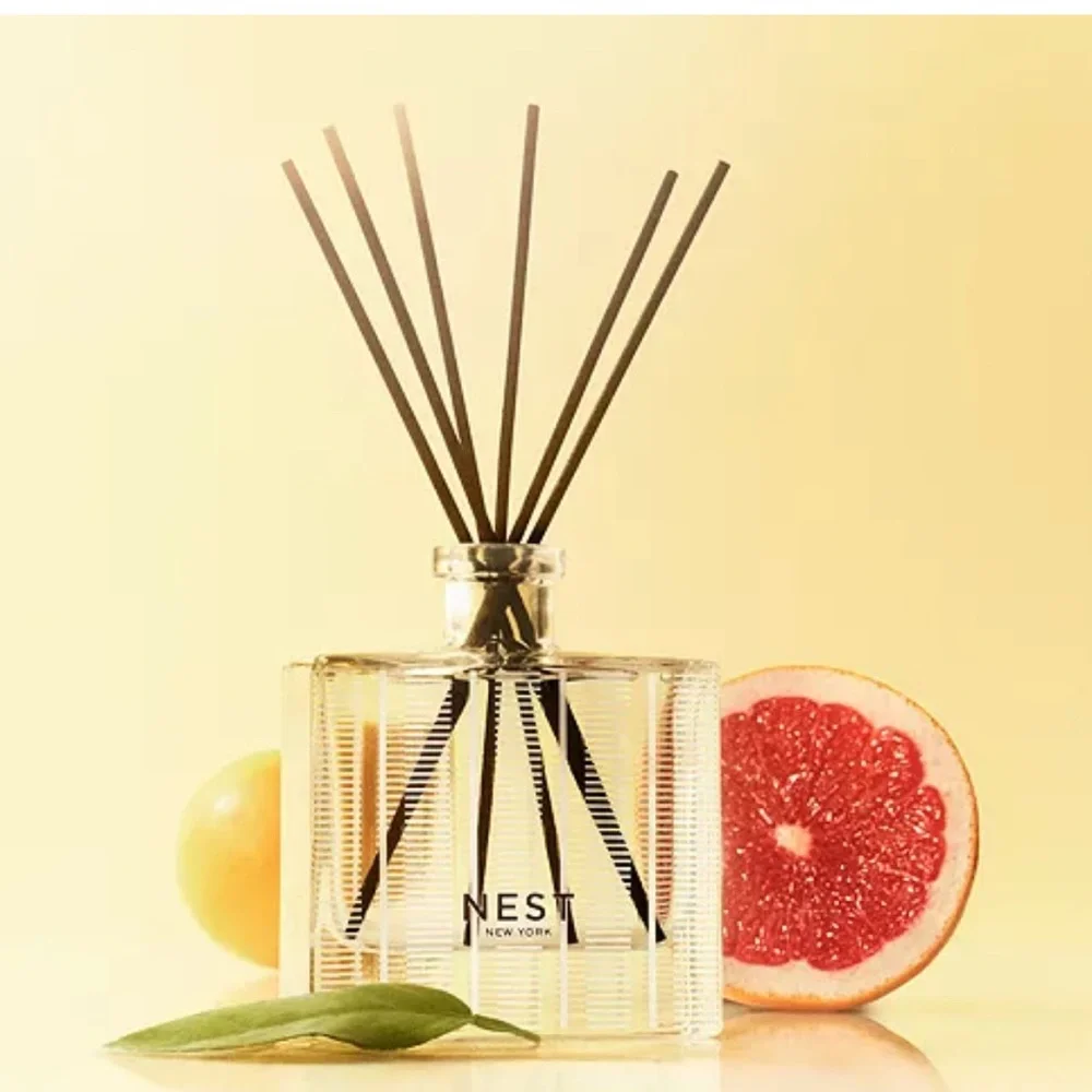 NEST Grapefruit Reed Diffuser - NEW